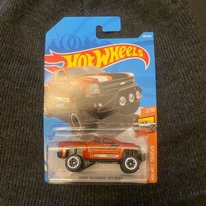 "🥦5/$25🥦"Hot Wheels Chevy Silverado Off Road
